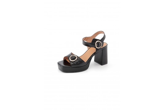 sandales et nu pieds Emilie Karston bailey