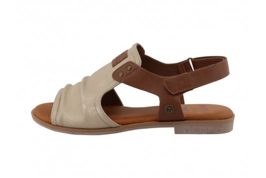 sandales et nu pieds Mustang 72002